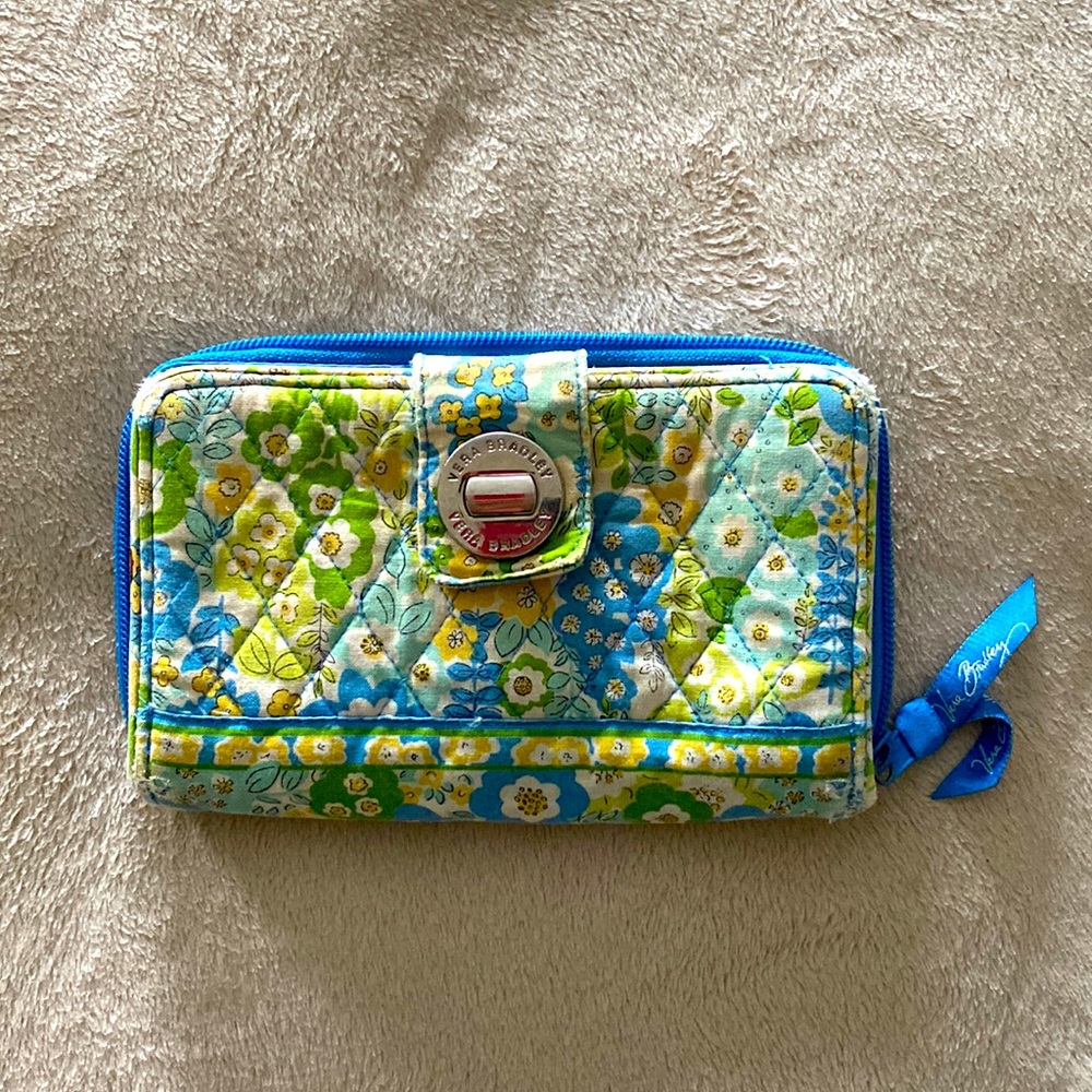 Vera Bradley Turnlock wallet